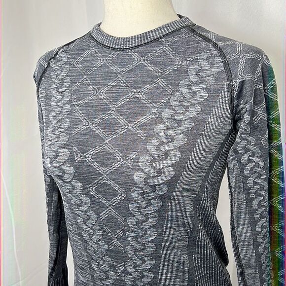 LULULEMON Rest Less Top Heathered Black 4 EUC - Picture 3 of 4
